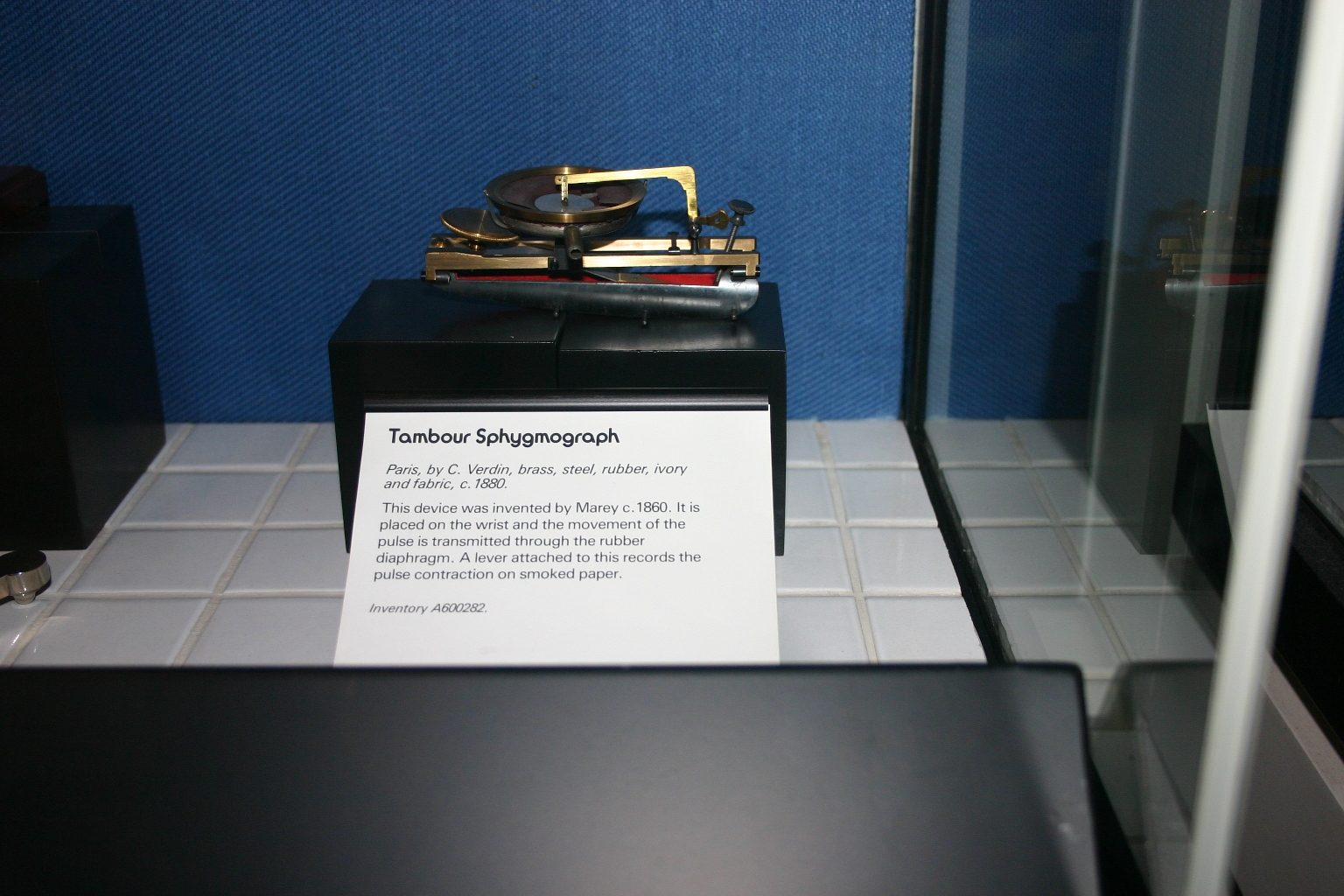 Tambour Sphygmograph, Science Museum, London - 01.JPG